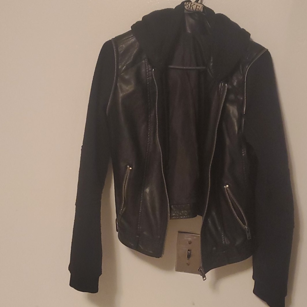 Jacket - Picture 2 of 3
